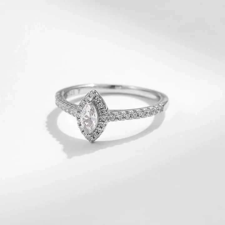 Anello geometrico con zirconi in argento 925