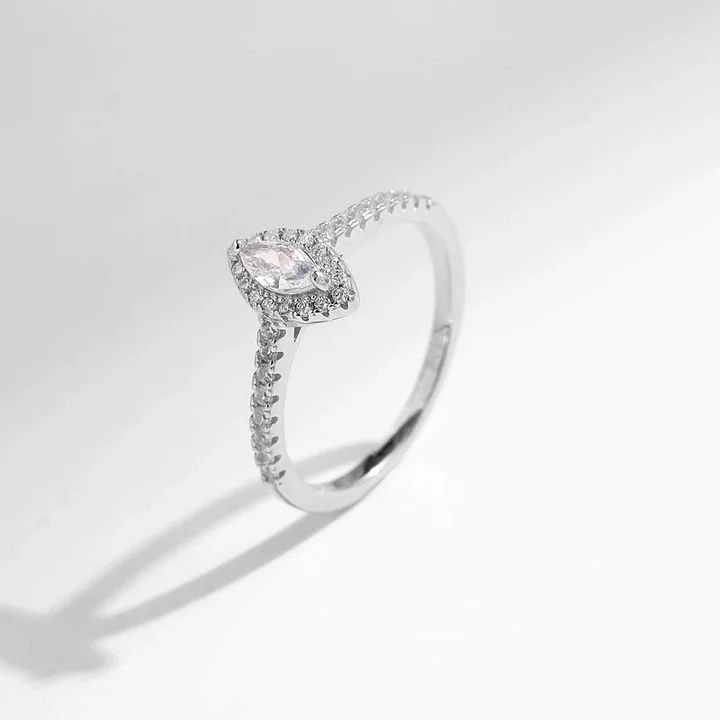 Anello geometrico con zirconi in argento 925