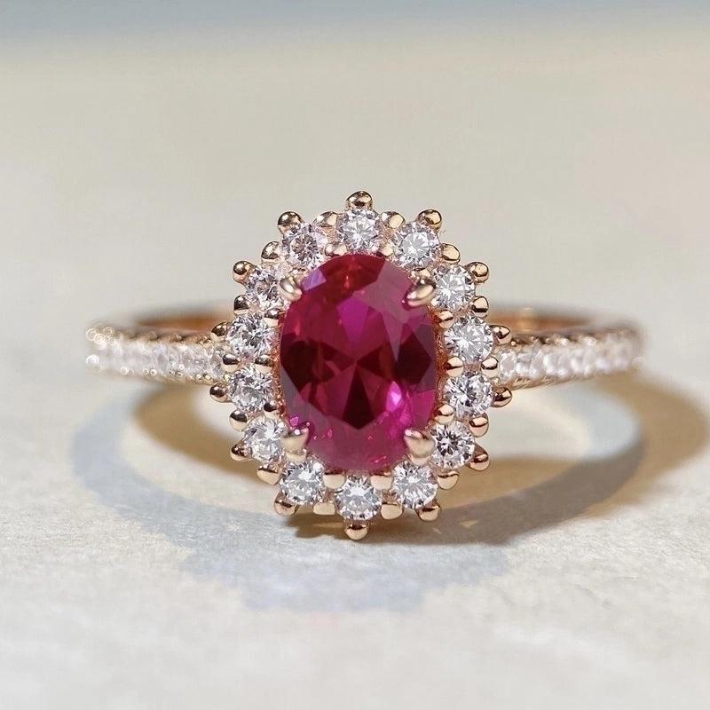 Anello ovale in argento con zirconi